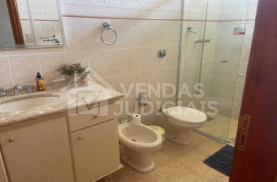 leilão condomínio colonial vale do sol tremembé Casa com 479,48m² no Condomínio Colonial Vale do Sol, localizado em Tremembé - SP, bairro Caminho Novo